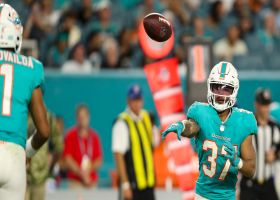 Dolphins' completely unorthodox flea-flicker moves the chains