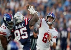 Daniel Jones finds Collin Johnson on slant route to move chains for Giants