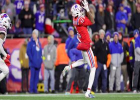 Thornton hauls in Jones' 12-yard fastball to convert fourth-down try