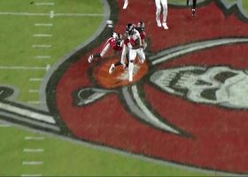 Owen Wright bursts up middle and through Bucs defense for 38-yard run