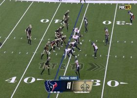 Jameis Winston connects with Jimmy Graham on 25-yard pass