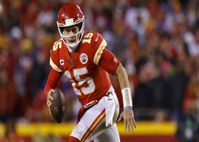 Patrick Mahomes' clutch 25-yard throw to Kelce puts Chiefs in FG range