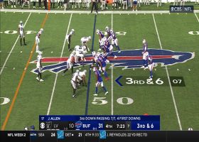 Josh Allen scrambles all the way outside before 40-yard dart to Gabe Davis