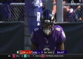 Lamar Jackson locates a wide-open Josh Oliver for 19 yards