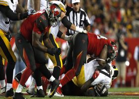McCoy, Curry converge on Big Ben for sandwich sack