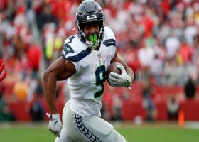 Seahawks use trickery on direct snap to Kenneth Walker for first down