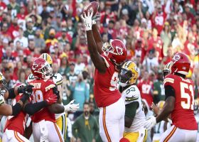 Alex Okafor gets UP to deny Packers field goal attempt