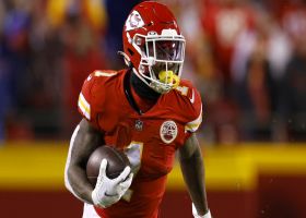Chiefs' best play call of the year? Mahomes flicks to McKinnon for 20 yards on fourth down