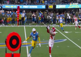 Skyy Moore's shifty route vs. Derwin James frees up 15-yard catch on third down