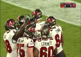 Kyle Trask finds Codey McElroy with impressive jump pass for two-point conversation