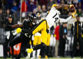 George Pickens extends for a dazzling 14-yard catch