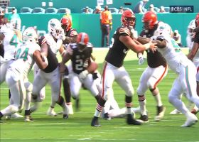 Zach Sieler's diving punch forces a rare fumble from Nick Chubb