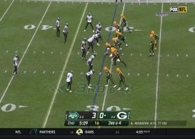Rodgers lasers remarkable 16-yard completion amid Williams' tackle