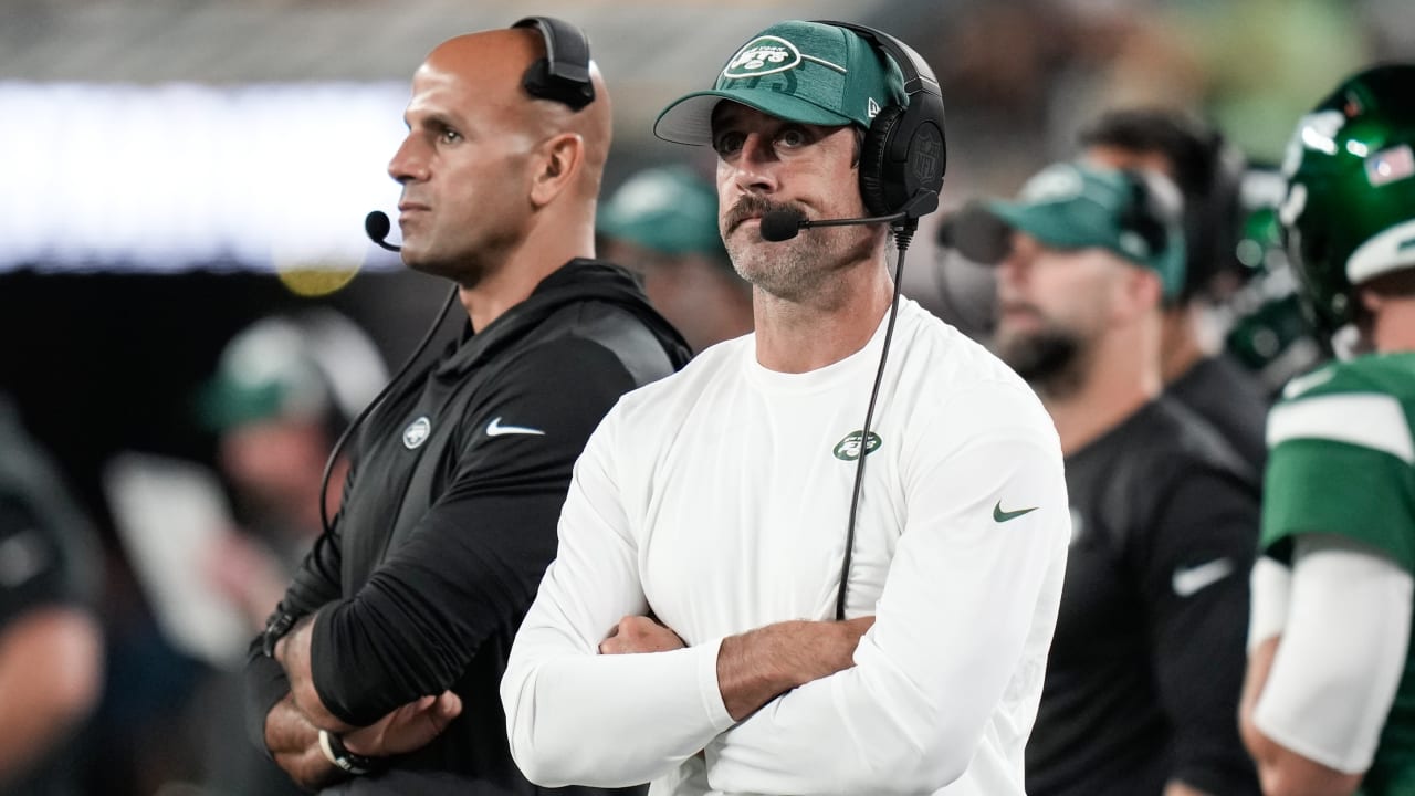 Jets HC Robert Saleh on Aaron Rodgers’ minicamp absence: ‘There’s no issue’