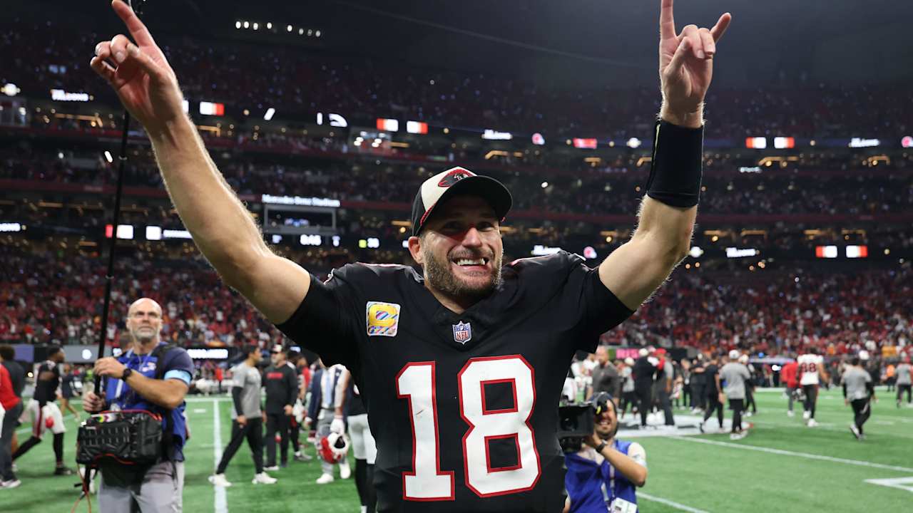 QB Kirk Cousins ​​throws for a franchise-record 509 yards and 4 touchdowns to lead the Falcons past the Bucs in an OT thriller