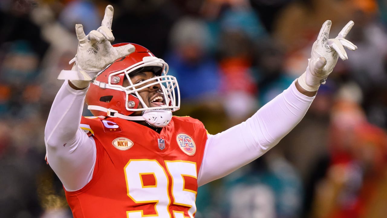 Chiefs and Dolphins play 4th-coldest game in NFL history as deep