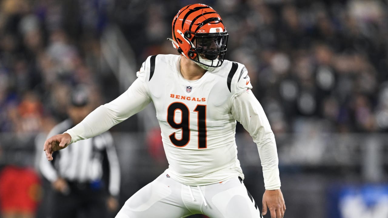 Trey Hendrickson attends Bengals offseason workouts amid trade request