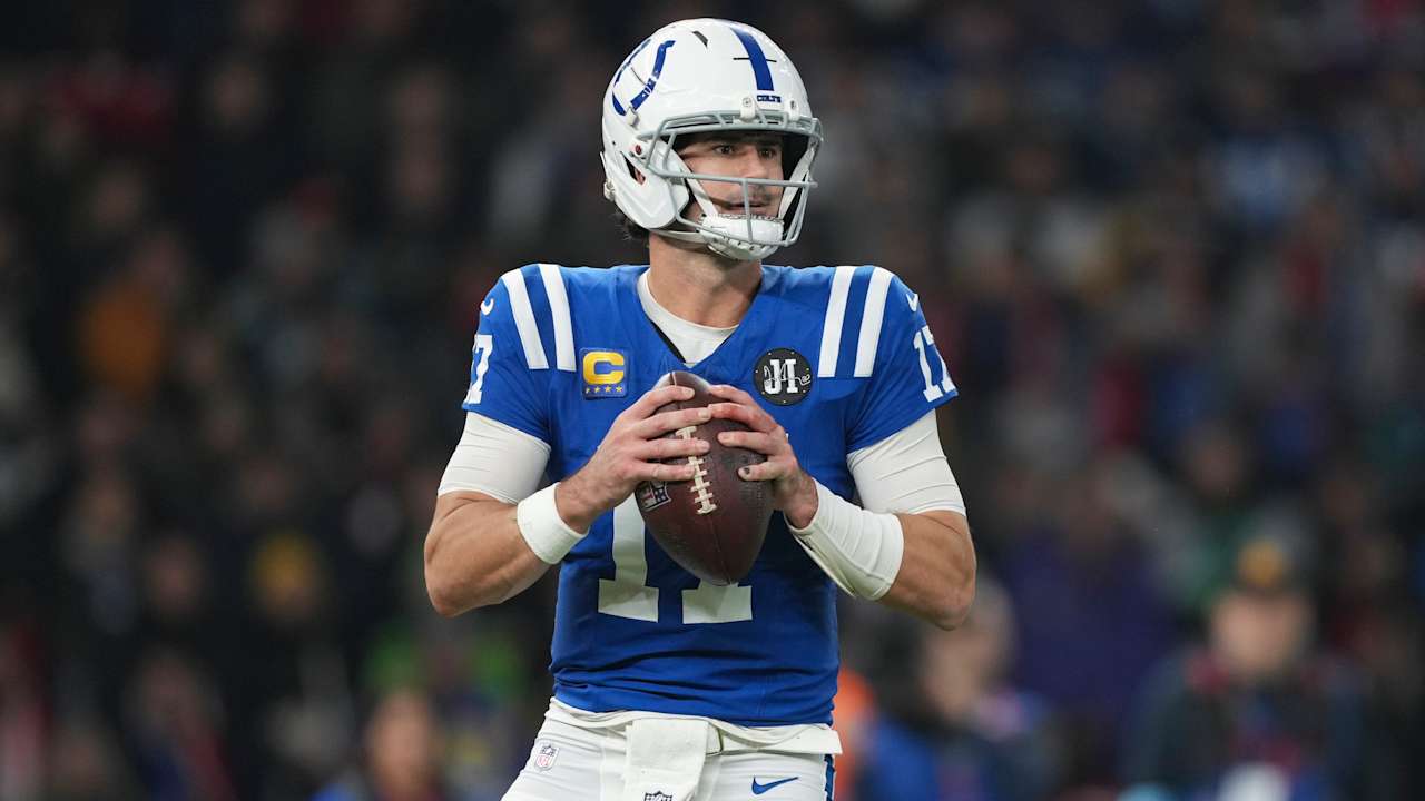 Colts QB Daniel Jones dealing with fractured fibula