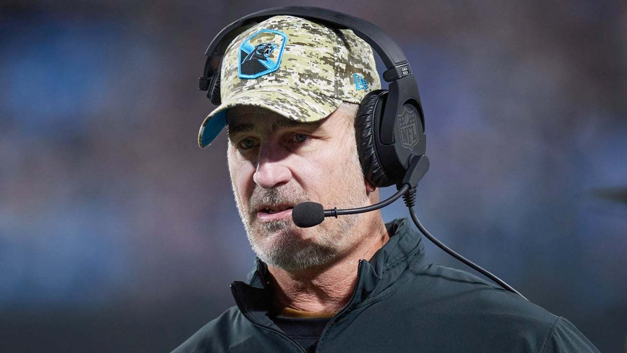 يعيد Panthers HC Frank Reich مهام استدعاء اللعب بعد تسليمه إلى OC Thomas Brown