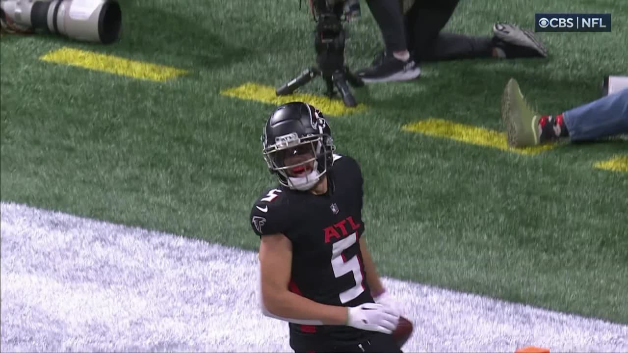 Atlanta Falcons quarterback Desmond Ridder's two-point-conversion pass ...