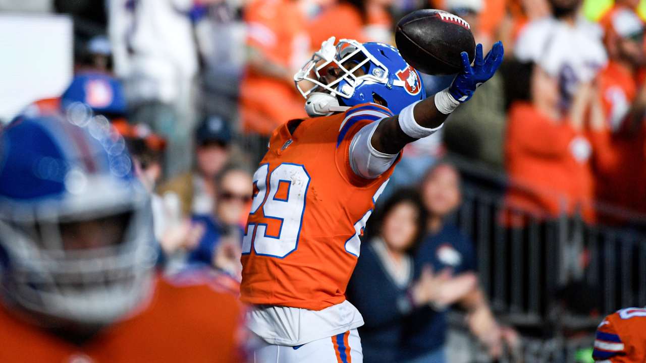 Broncos clinch AFC's No. 1 seed for first time since 2015 Super Bowl ...