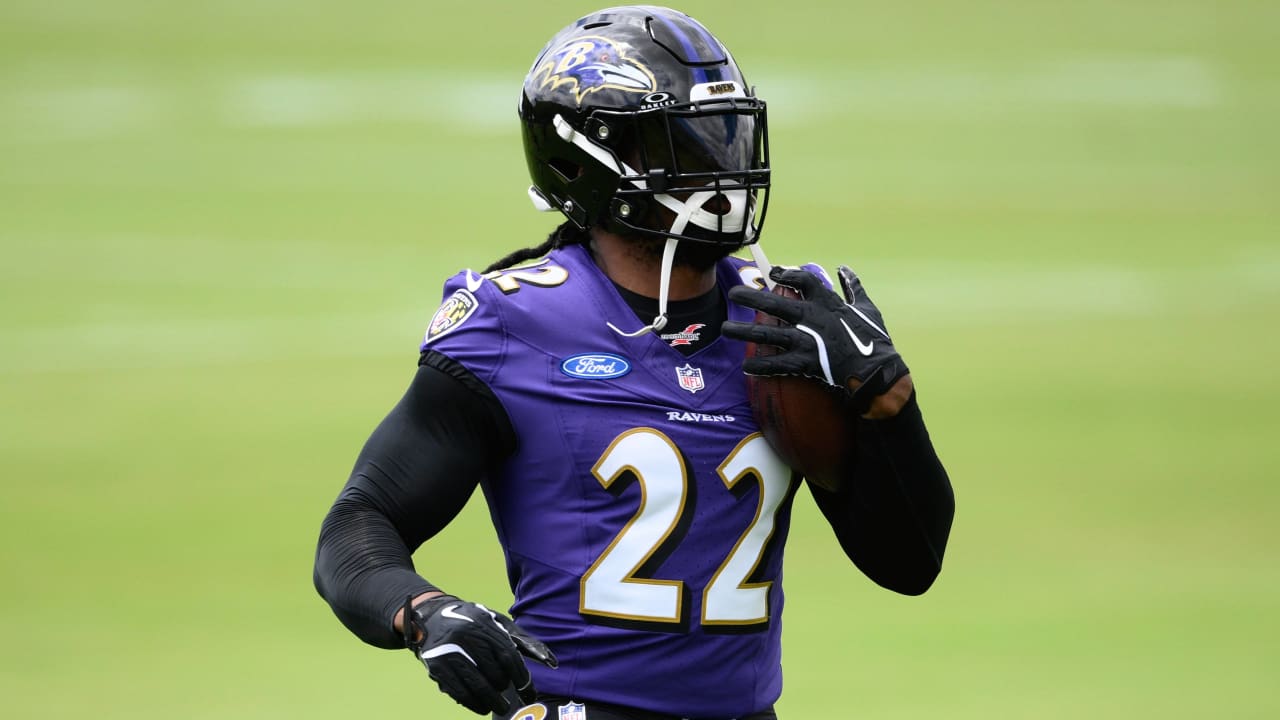 Derrick Henry Turns Gym Into Arena – Sends Dire Warning To Colts Ahead Of Preseason.D