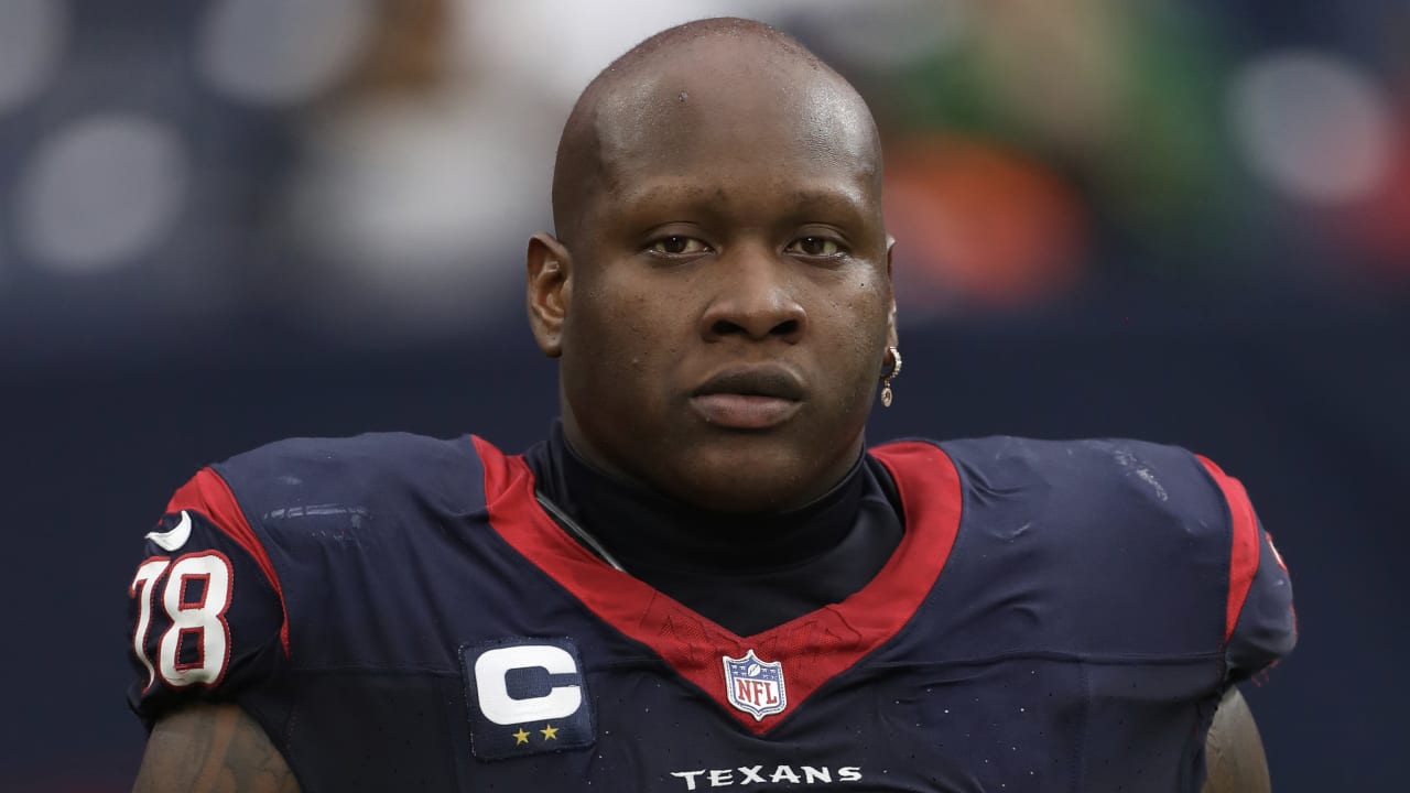 BREAKING NEWS IN THE NFL TODAY visual data 7