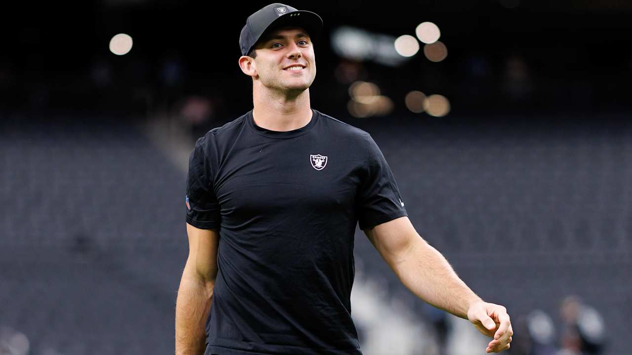 Image for Raiders rejoice as Brock Bowers (knee) returns to struggling offense: 'We missed him out there'