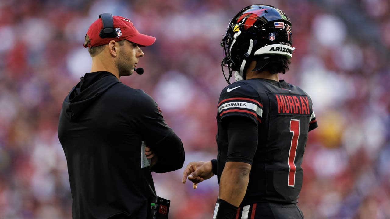 Kyler Murray e Jonathan Gannon (Foto: NFL.com)