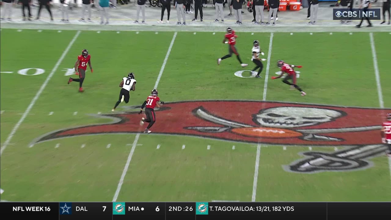 Jacksonville Jaguars quarterback Trevor Lawrence slings 25yard
