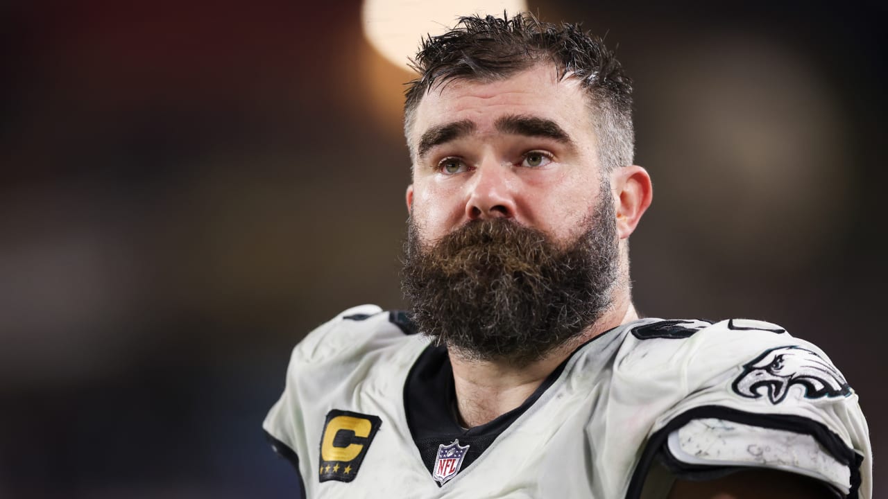 Eagles center Jason Kelce officially announces retirement after 13 seasons