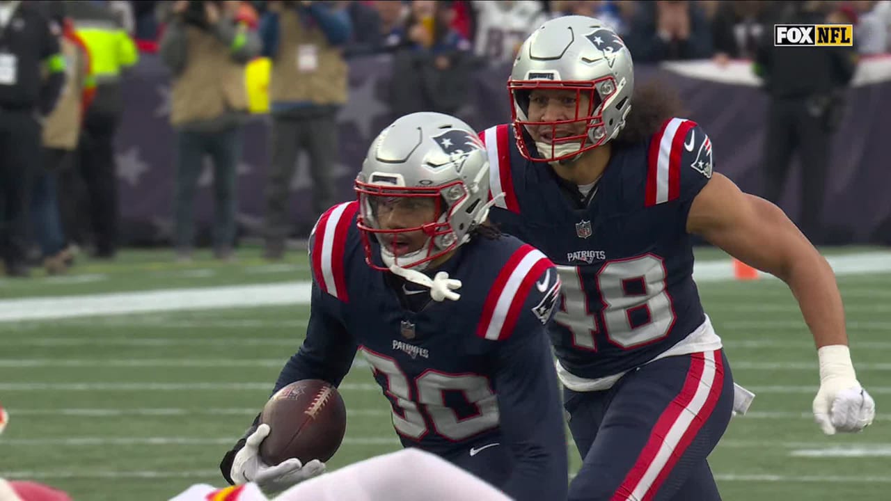 New England Patriots linebacker Marte Mapu steals INT of Kansas City