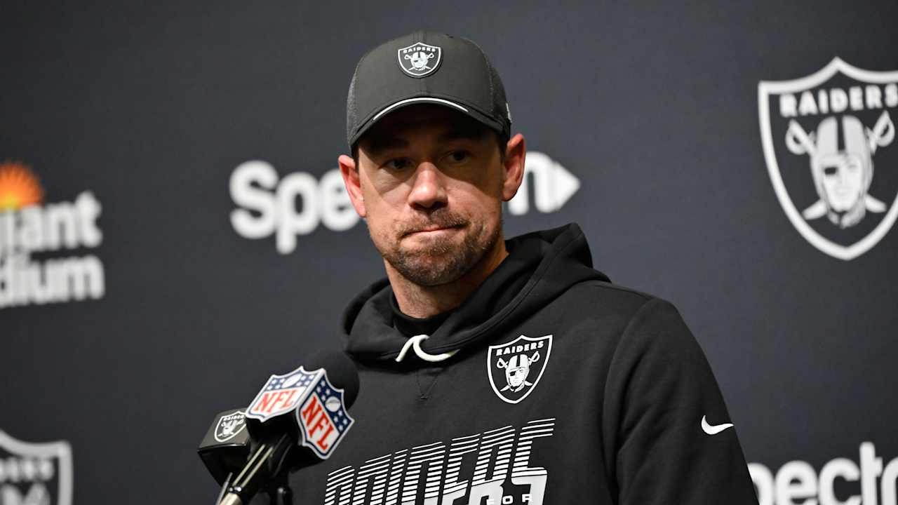 Raiders' Klint Kubiak on Fernando Mendoza potentially replacing Kirk Cousins: 'We're thinking about everything'