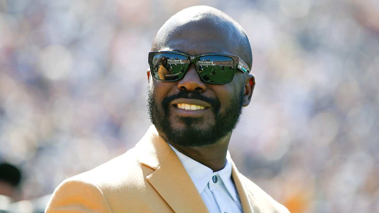 Marshall Faulk, Hall of Fame RB for Rams and Colts, says he's been diagnosed with Parkinson's