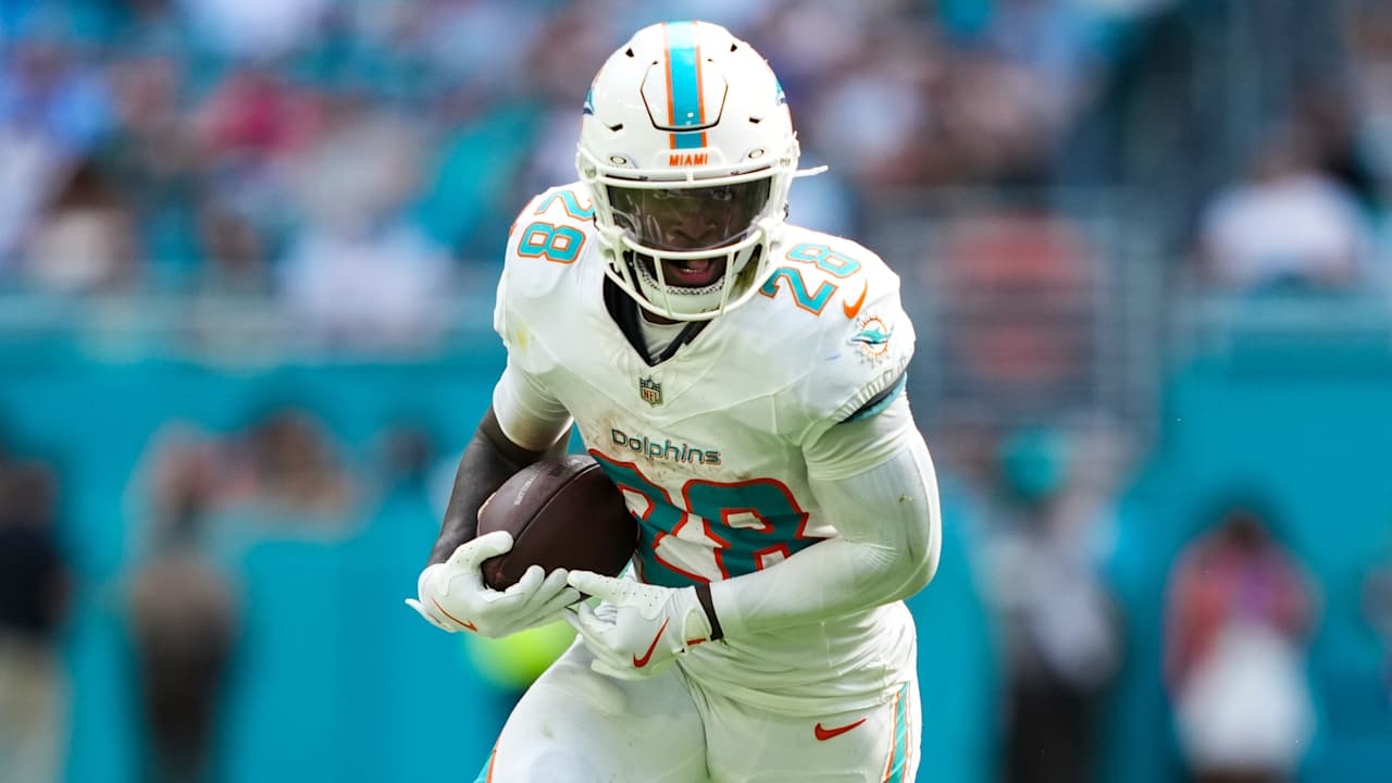 Dolphins GM Jon-Eric Sullivan aiming for extension with RB De'Von Achane:  'Not available for trade'
