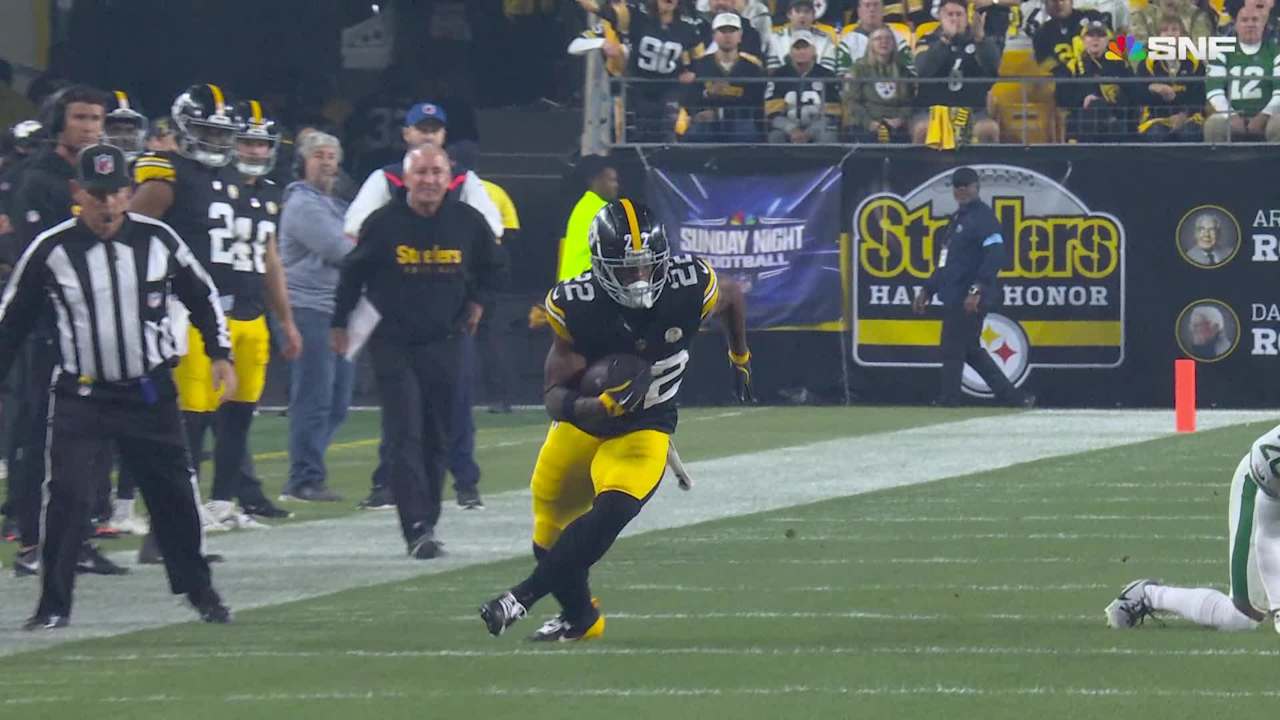 Pittsburgh Steelers running back Najee Harris refuses to take sideline