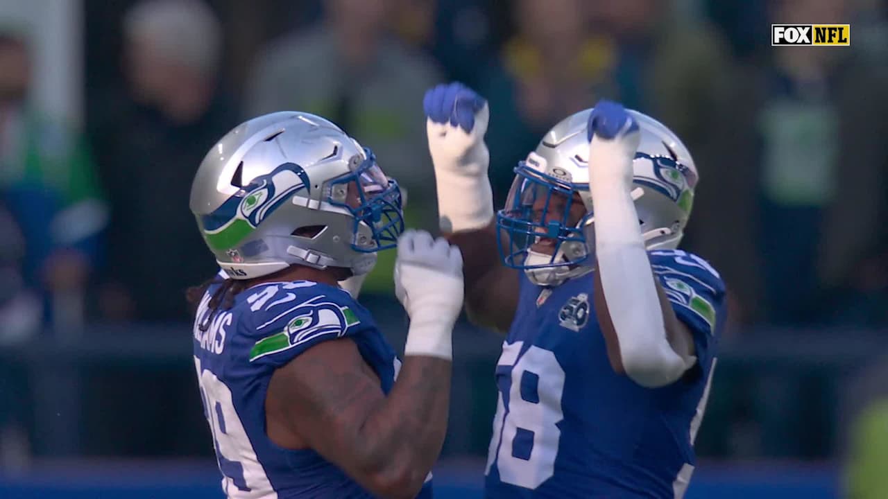 Seattle Seahawks defensive end Leonard Williams ambushes Minnesota ...