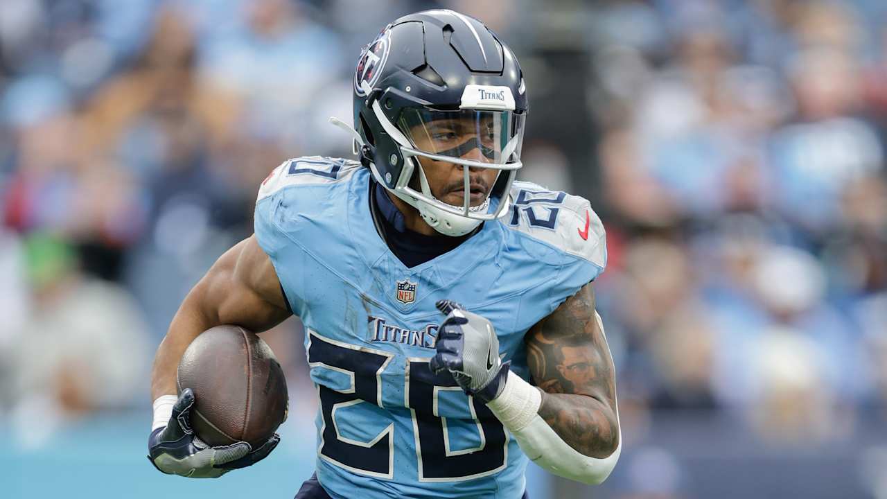 Titans seeking to lighten RB Tony Pollard's load in 2025