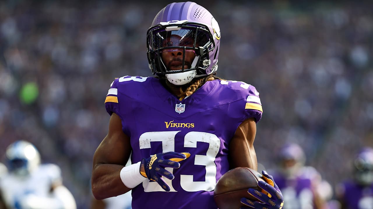 Aaron Jones hopes to re-sign in Minnesota, finish career with Vikings