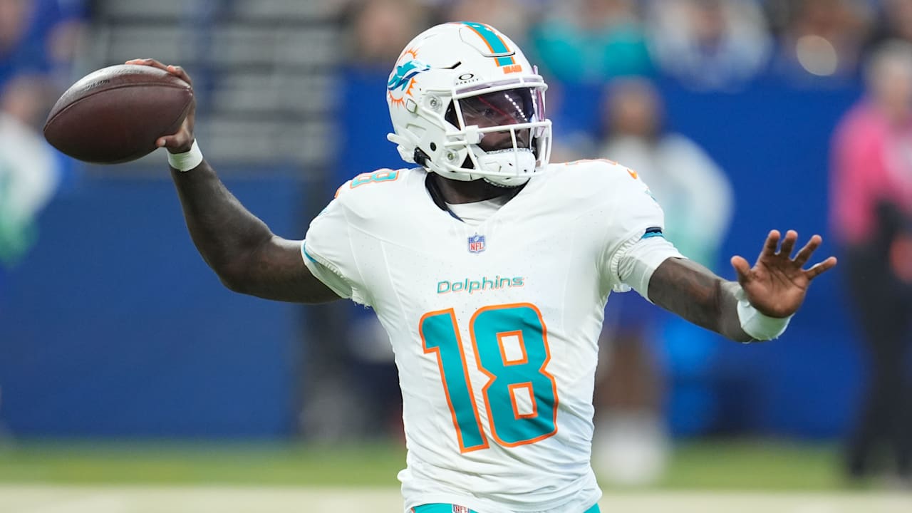 Browns sign Tyler Huntley while they deal with injuries at QB position