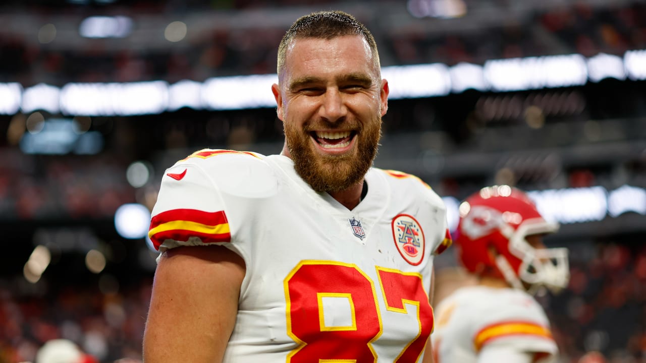 Chiefs TE Travis Kelce agrees to terms on new two-year, $34.25M deal