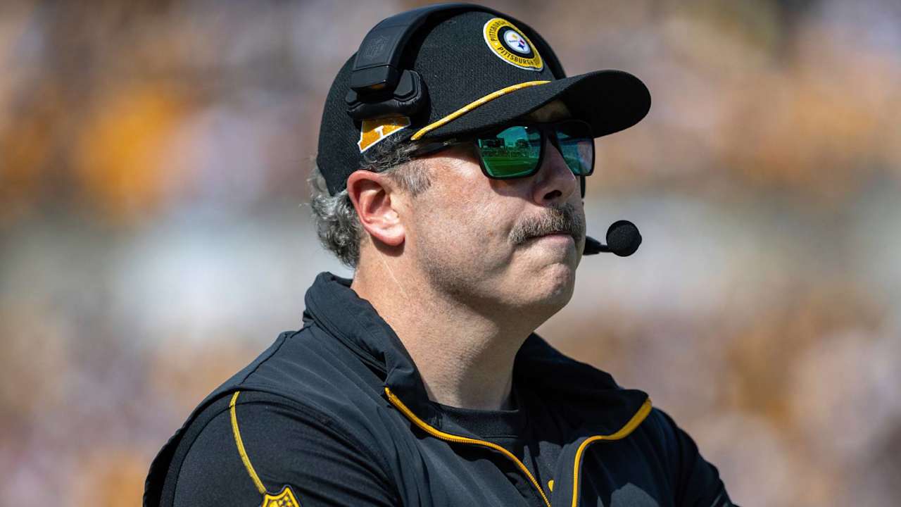 Steelers OC Arthur Smith informs UNC he is not candidate for vacant head coaching position