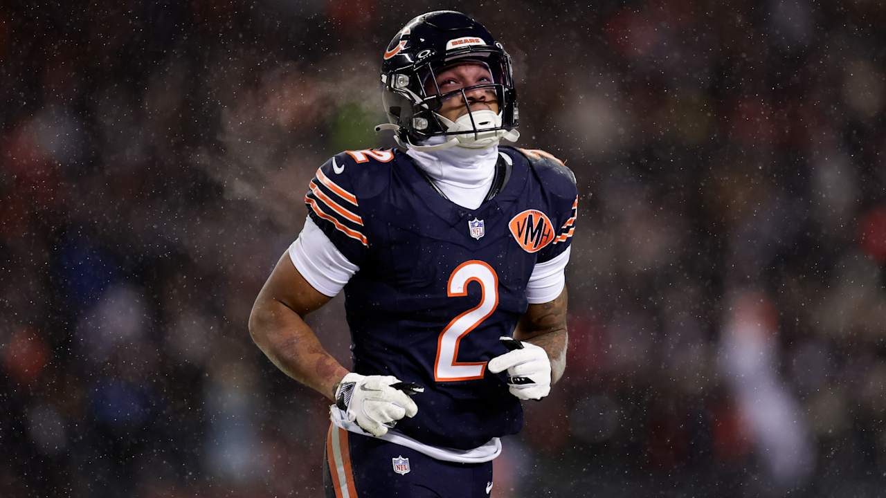 Bears trading WR DJ Moore to Bills; teams to swap 2026 NFL Draft picks