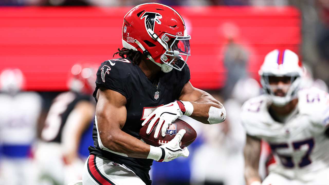 Falcons RB Bijan Robinson’s 81-yard touchdown run highlights career night for ‘best player in football’