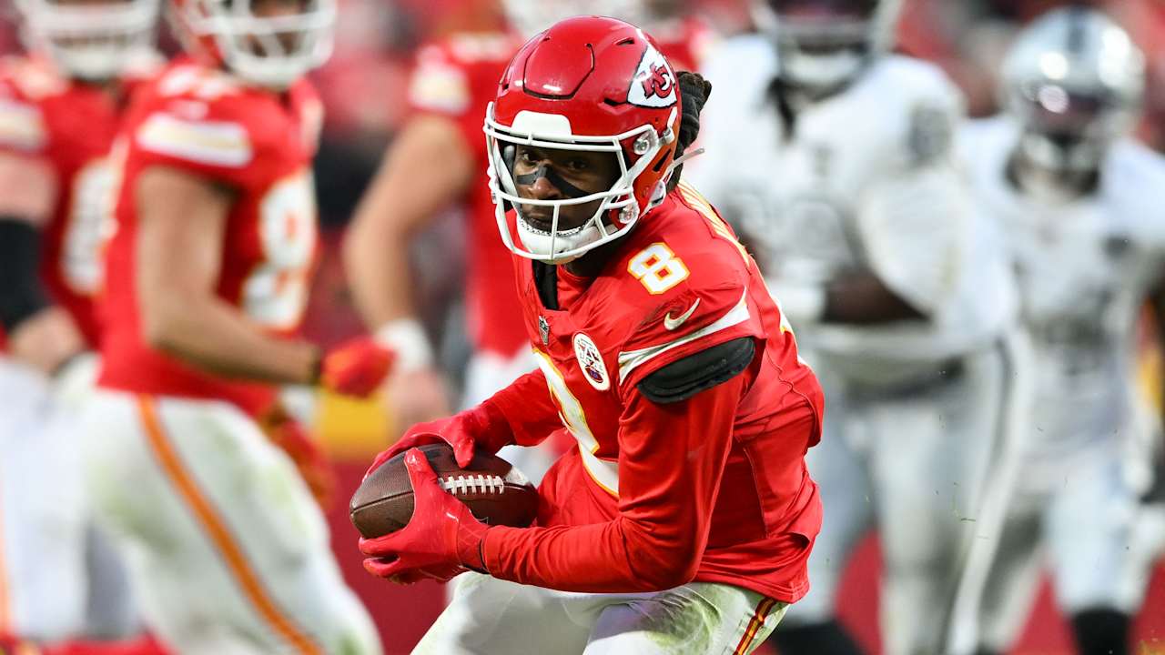 Chiefs Survive Scare, Look Vulnerable in Win Over Raiders