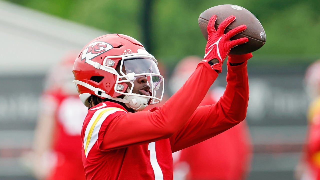 Chiefs WR Xavier Worthy has plan for playing at light weight ...