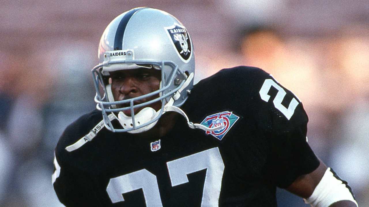 Calvin Jones, star Nebraska RB who won Super Bowl with Packers, dies at 54