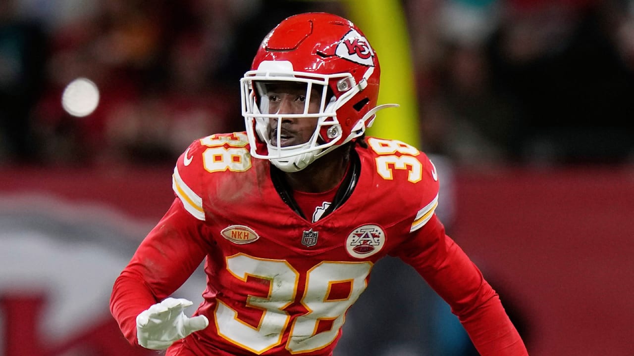 Kansas City Chiefs Trade L'Jarius Sneed to Tennessee Titans for 2025 Third-Round Pick and Swap of 2024 Seventh-Round Picks