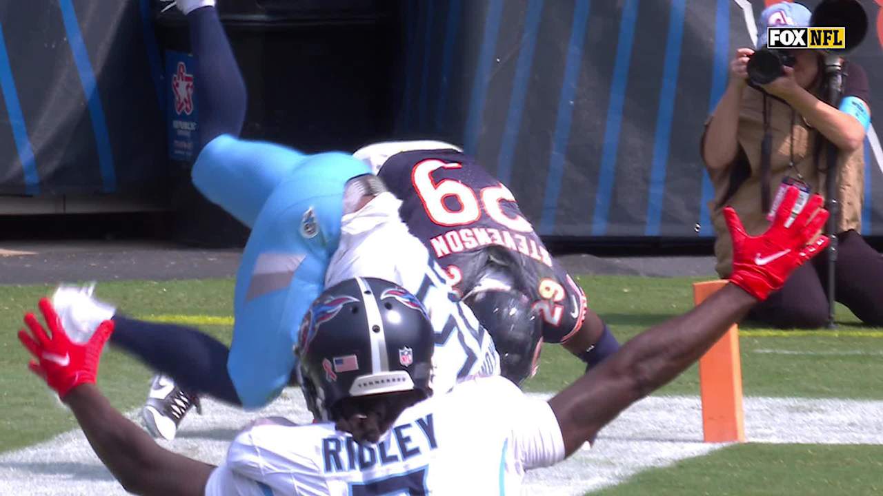 Can't-Miss Play: Tennessee Titans wide receiver Chigoziem Okonkwo looks ...