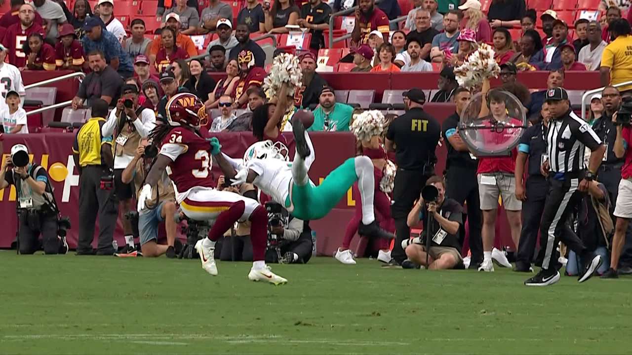 Can't-Miss Play: One-handed catch alert! Miami Dolphins wide receiver ...